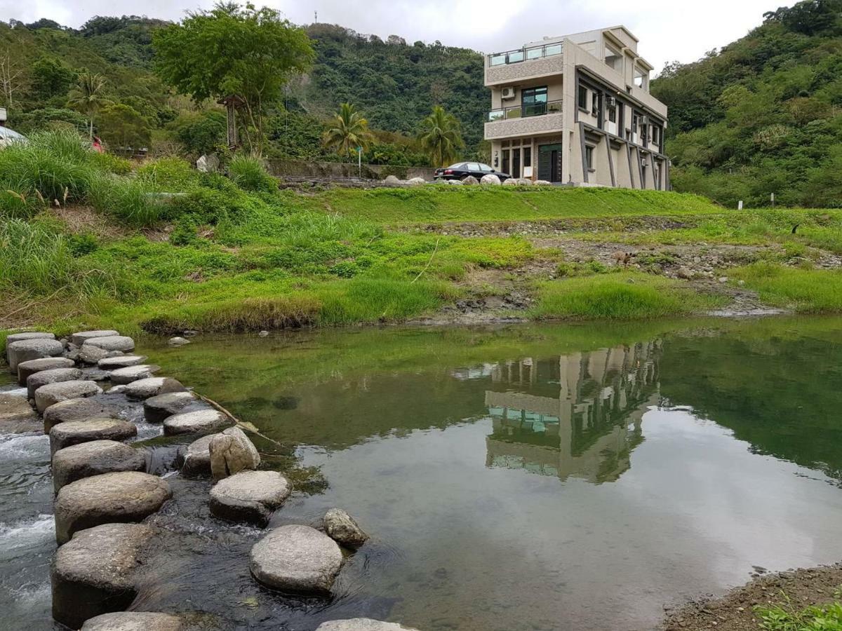 Appartamento Antong Creekside Hot Spring Yuli Esterno foto